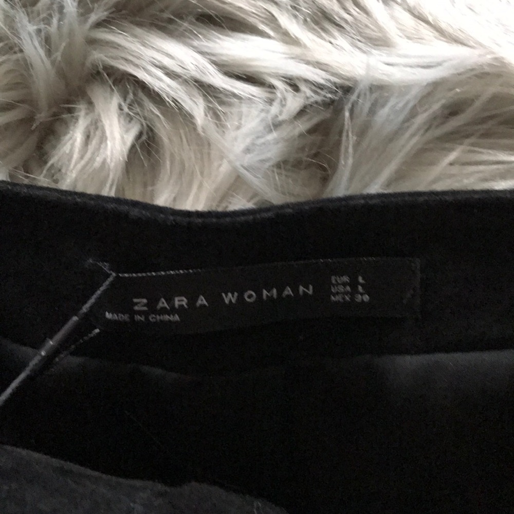 NWT Zara Suede Black Zip Skirt Size Large 🌟 - Picture 4 of 5
